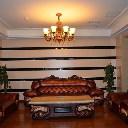 Super 8 Henshui Zhongxin North Avenue Hotel Hengshui Eksteriør billede