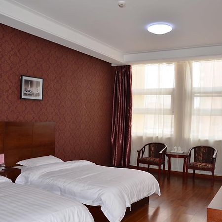 Super 8 Henshui Zhongxin North Avenue Hotel Hengshui Eksteriør billede