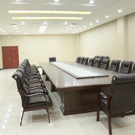 Super 8 Henshui Zhongxin North Avenue Hotel Hengshui Eksteriør billede